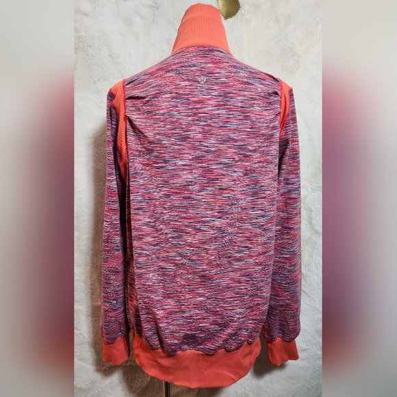 Lululemon reversible jacket.  Floral/stripes.  Size 6 - Picture 14 of 17